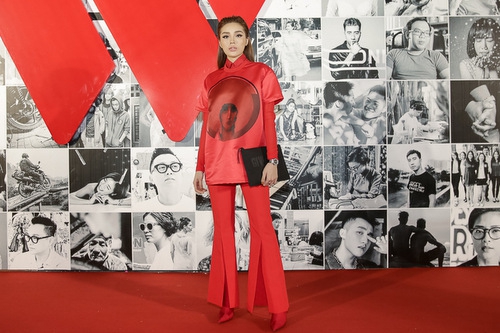 Ngọc Trinh mặc gợi cảm, HHen Niê nam tính trên thảm đỏ